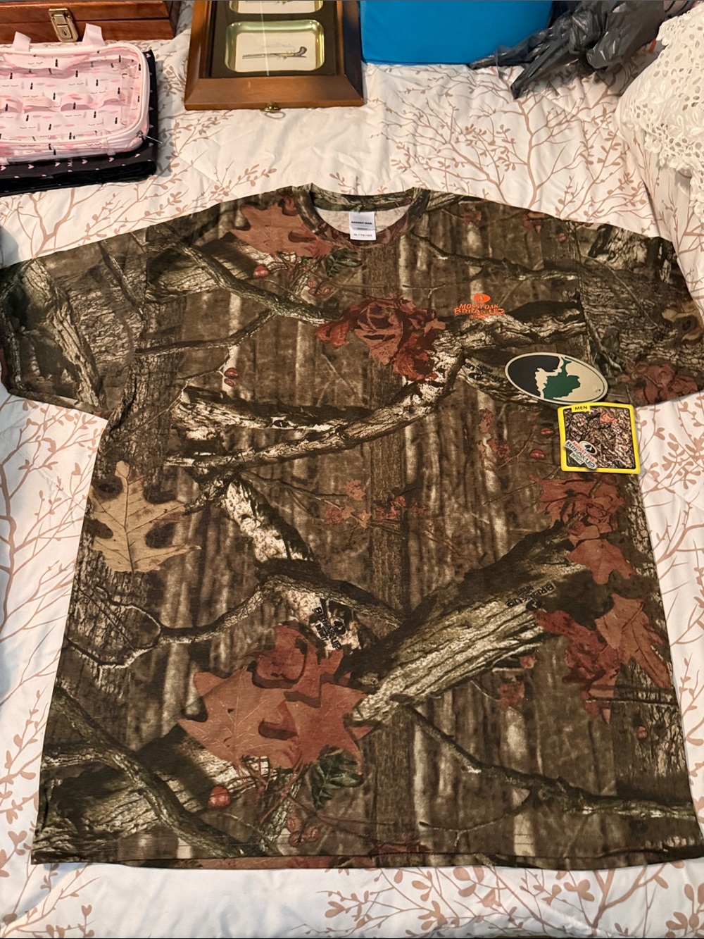 Mossy Oak Realtree Camo Short Sleeve Tee in Brown and Green